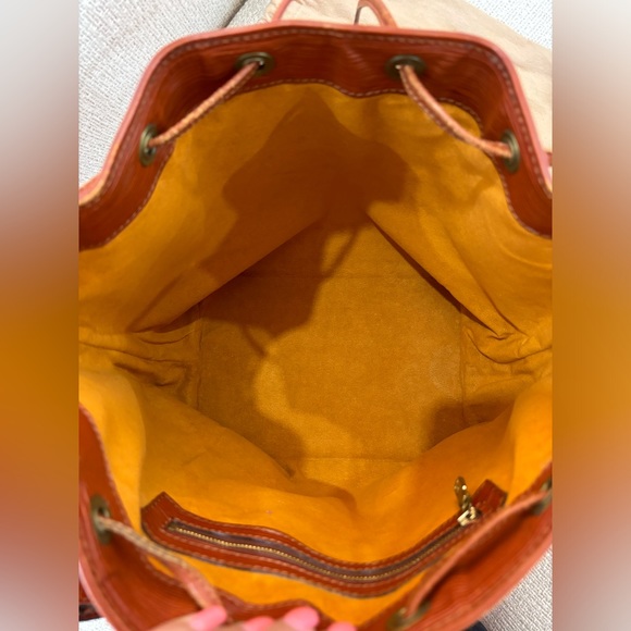 Authentic Louis Vuitton Epi petit Noe brown kenya bucket drawstring - Picture 7 of 15